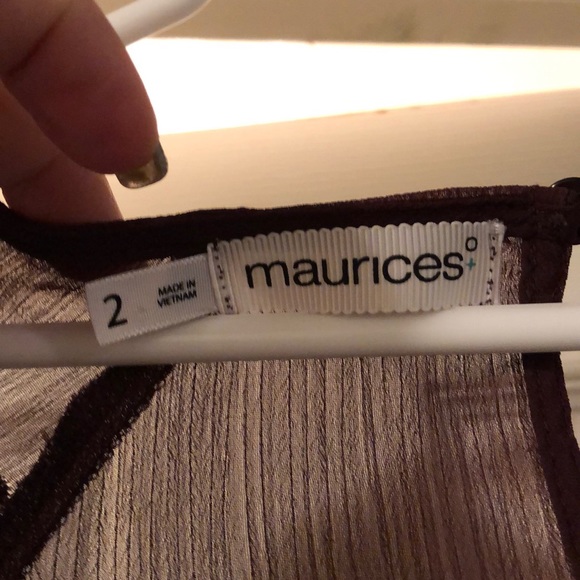 Maroon Blouse. - Picture 4 of 4